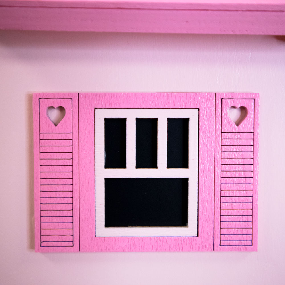 Minnie Cottage Birdhouse